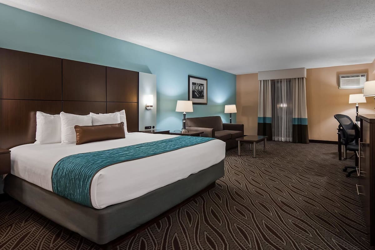 Pillowtop beds, desk, laptop workspace, iron/ironing board