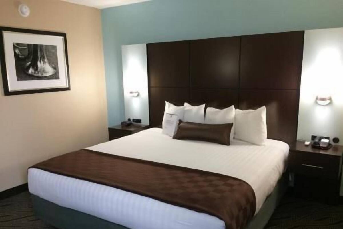 Pillowtop beds, desk, laptop workspace, iron/ironing board