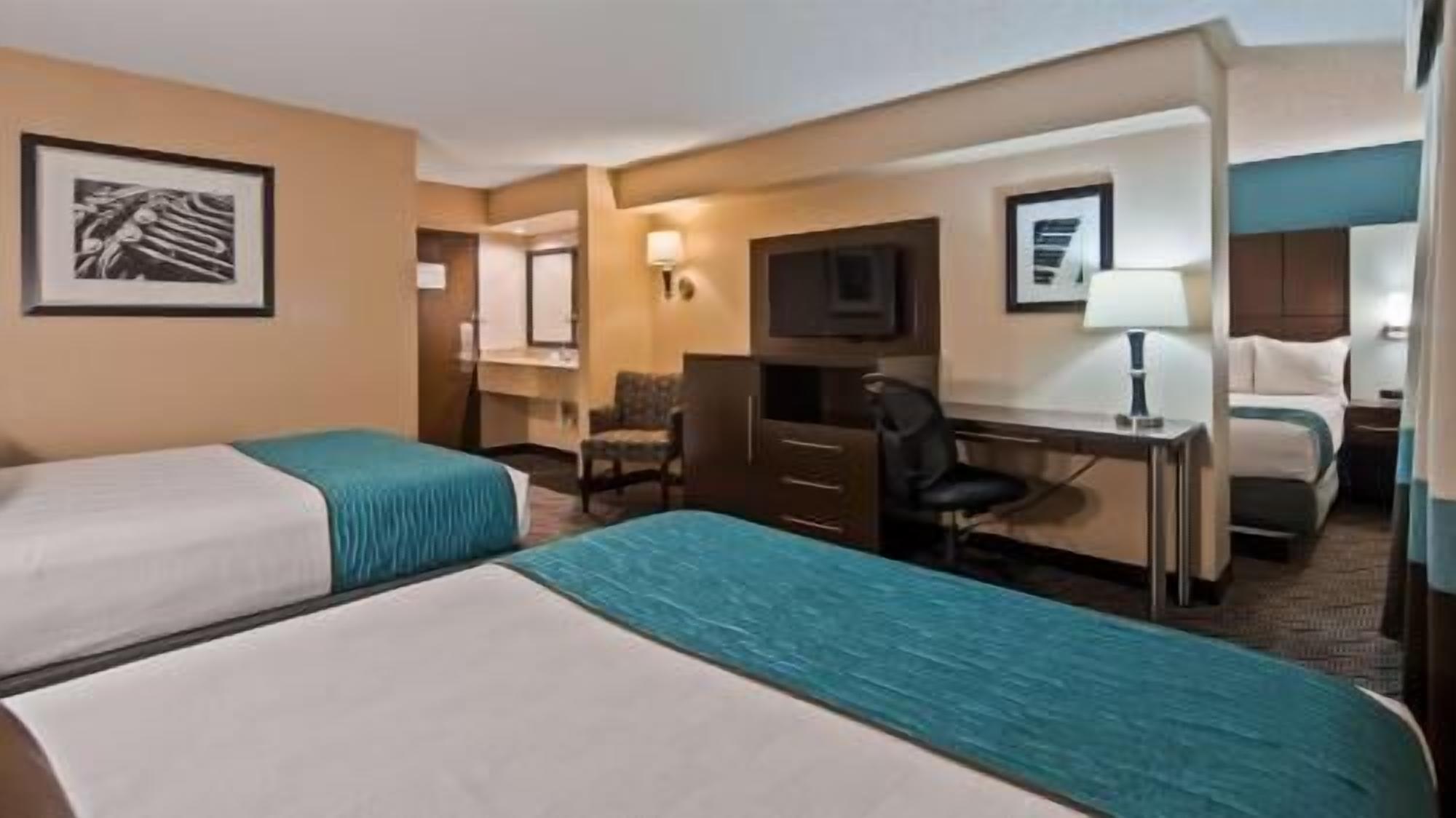 Pillowtop beds, desk, laptop workspace, iron/ironing board