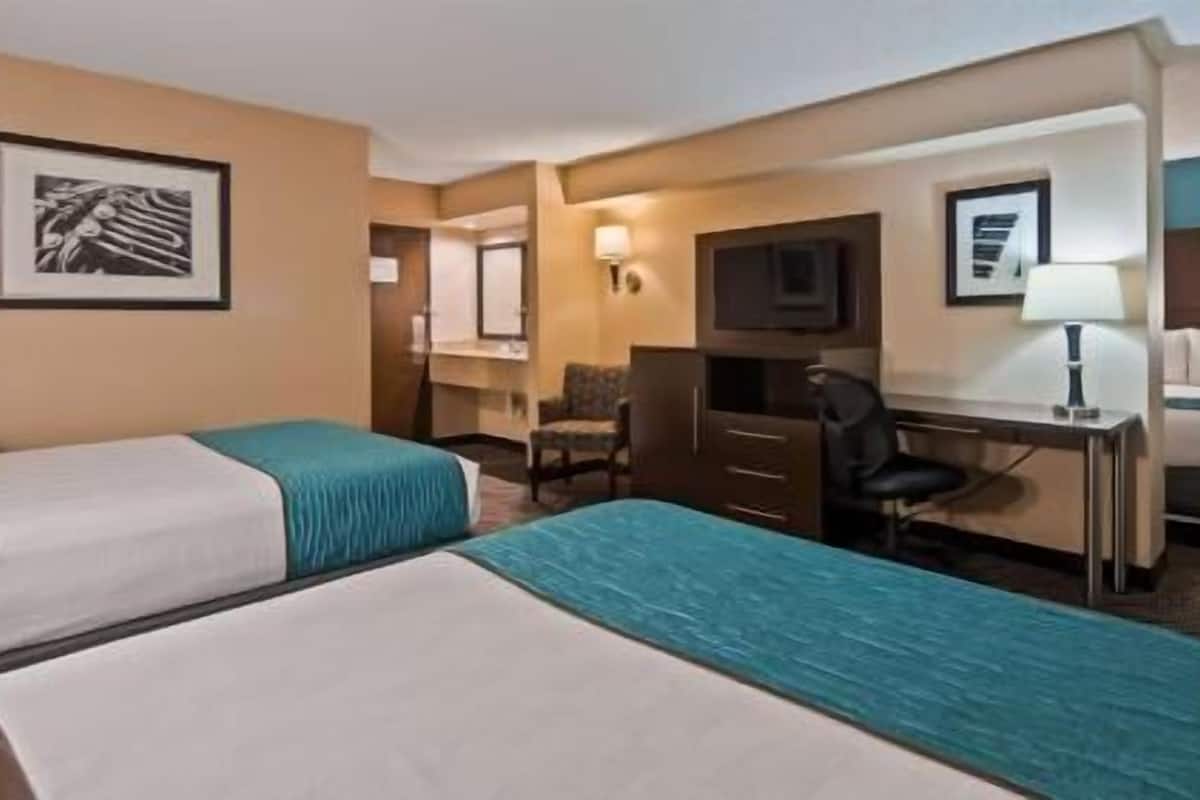 Pillowtop beds, desk, laptop workspace, iron/ironing board