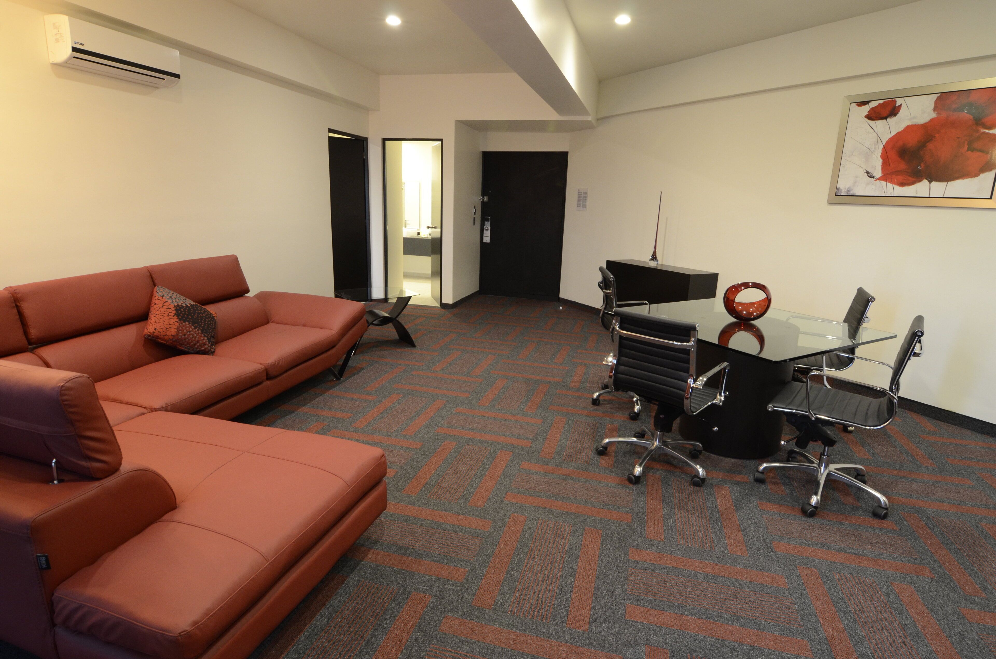 套房, 1 張特大雙人床 (Living Area)