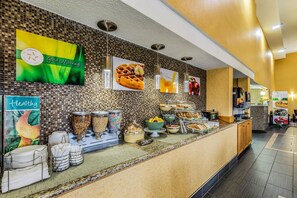 Free daily continental breakfast