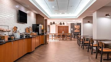 Desayuno continental incluido todos los días