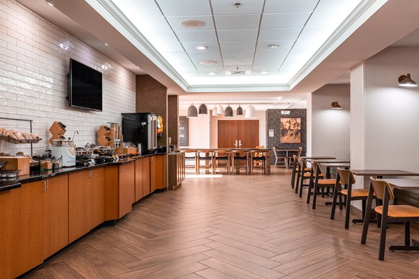 Free daily continental breakfast