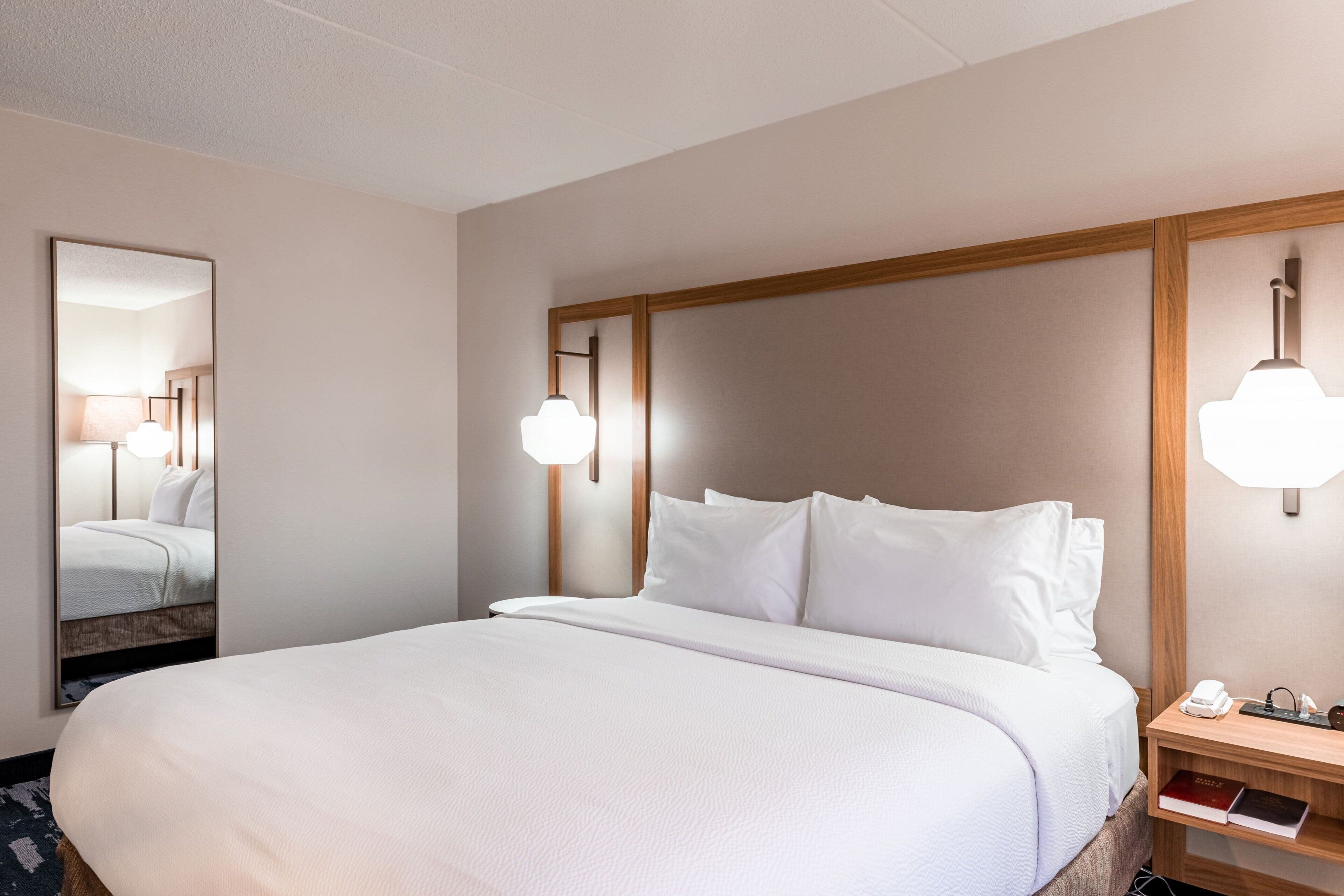 room, non smoking | premium bedding, down duvets, select comfort beds, desk