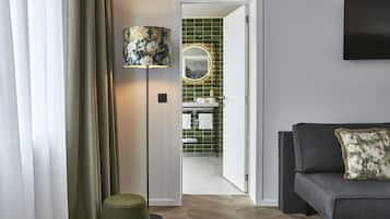 Habitación cuádruple superior (Botanist) | Caja de seguridad en la habitación y decoración personalizada