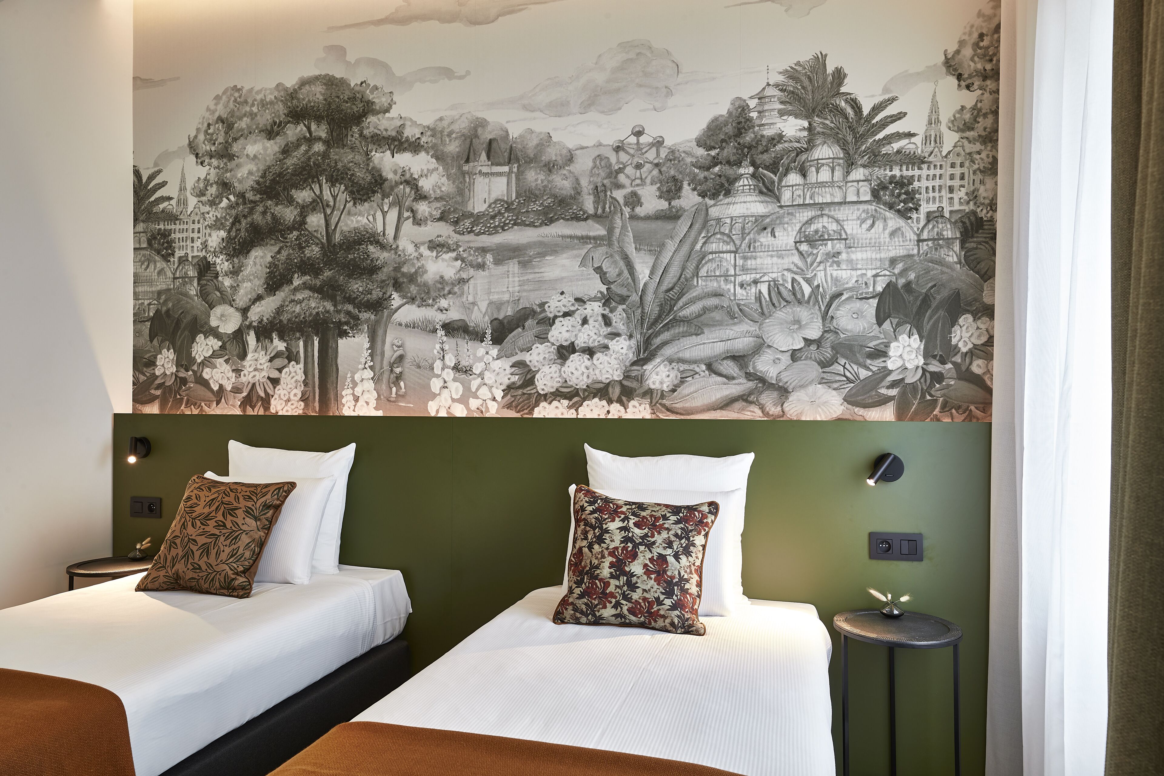 superior triple room (gardener) | in-room safe, individually decorated, blackout curtains