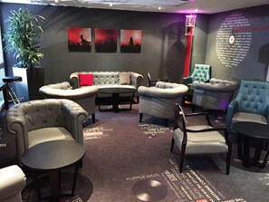 Lobby lounge - Hotel Inn design Paris Saint-Quentin (Montigny-le-Bretonneux)