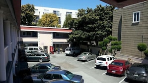 Unclassified image, 5 of 31, button - Town House Motel (San Francisco)