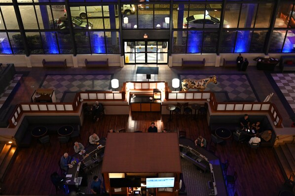 Lobby lounge - Atrium Hotel and Suites DFW Airport South (Irving)