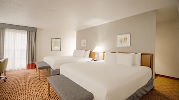 Atrium Hotel and Suites DFW Airport South