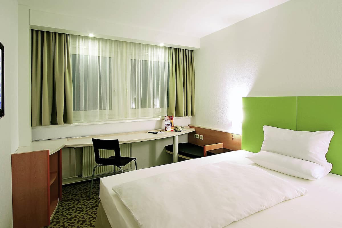 Standard Room, 1 Double Bed