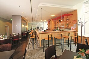 Bar (in der Unterkunft)