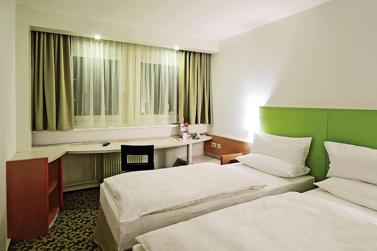 Standard Room, 2 Single Beds