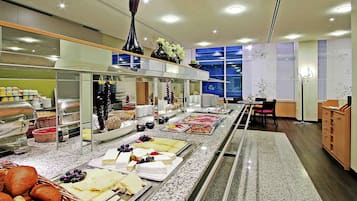 Tägliches Frühstücksbuffet gegen Gebühr