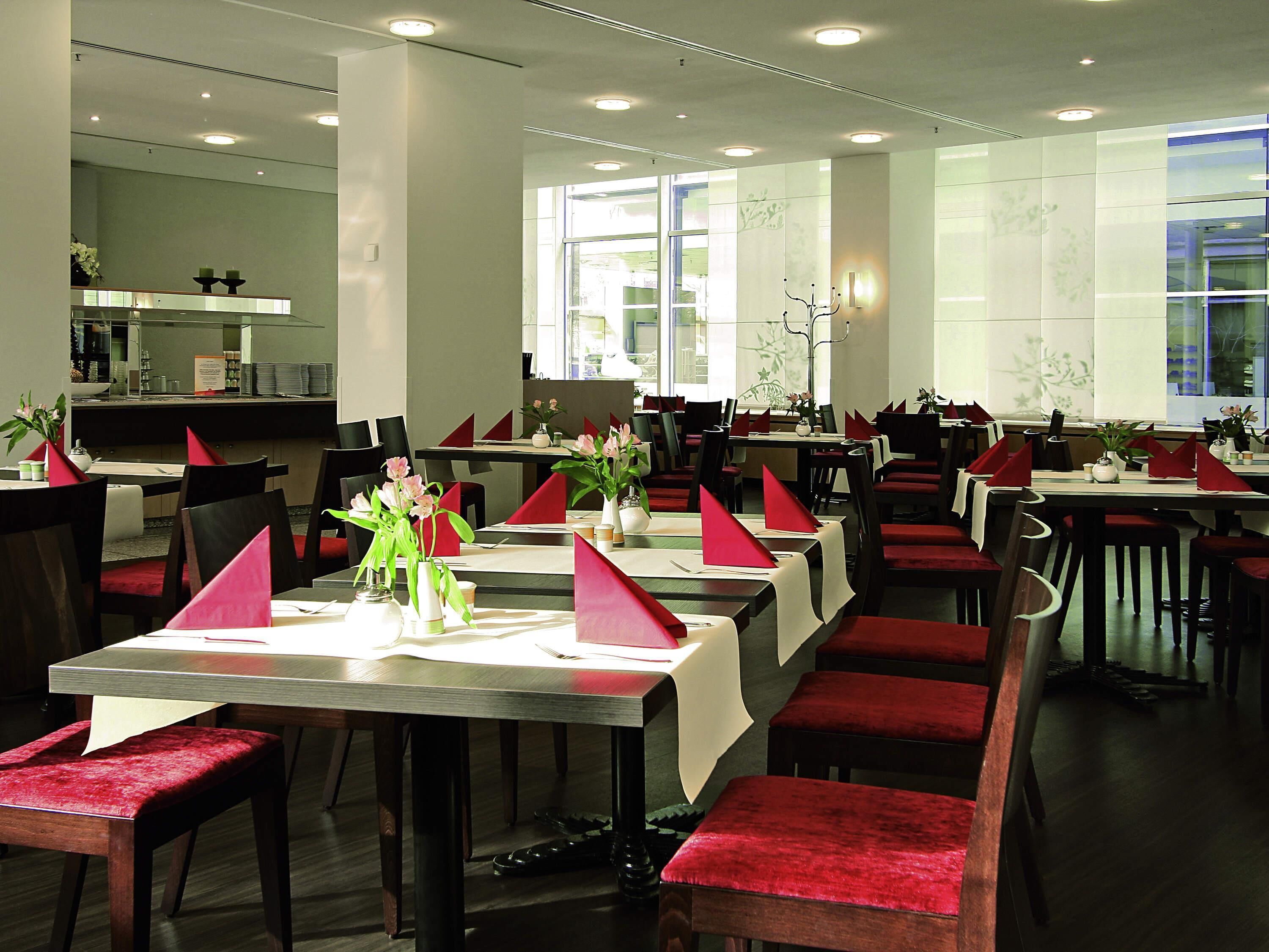 Daily buffet breakfast (EUR 17.5 per person)