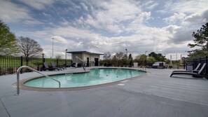 Seasonal outdoor pool, sun loungers