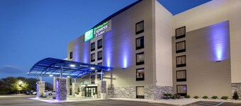 Holiday Inn Express & Suites Jackson Downtown - Coliseum by IHG