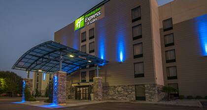 Holiday Inn Express & Suites Jackson Downtown - Coliseum by IHG