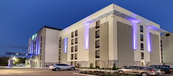 Holiday Inn Express & Suites Jackson Downtown - Coliseum by IHG