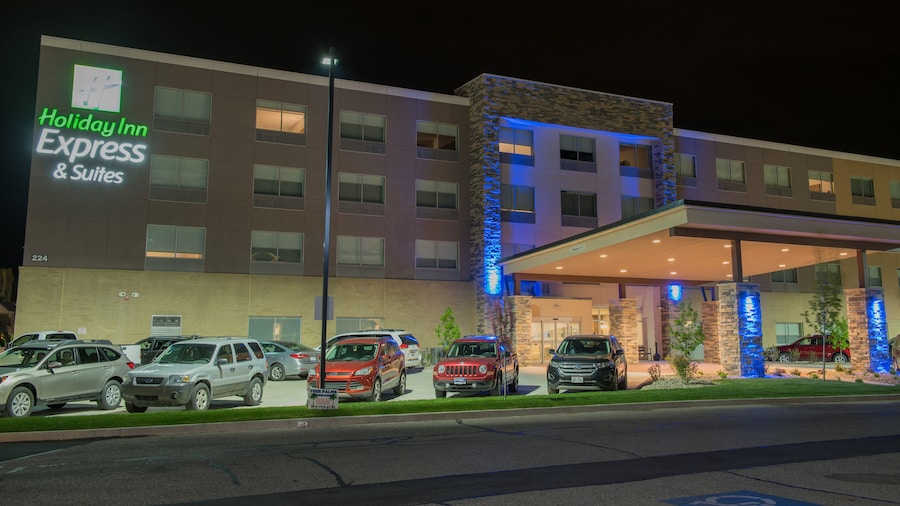 Holiday Inn Express & Suites Dayton Southwest by IHG