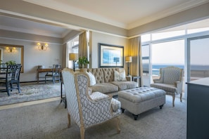 Minibar, in-room safe, desk, soundproofing - Beverly Hills (uMhlanga)
