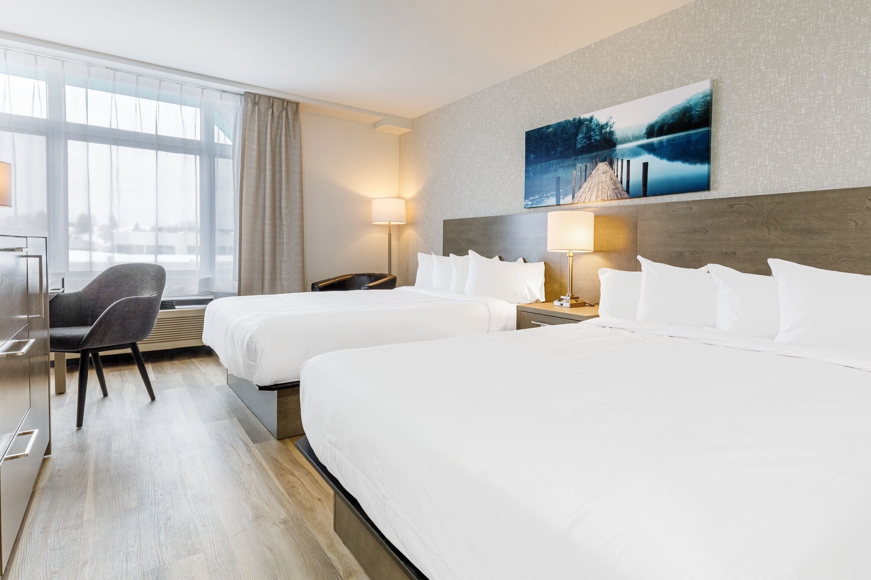 Decoración personalizada, muebles diferentes y escritorio 