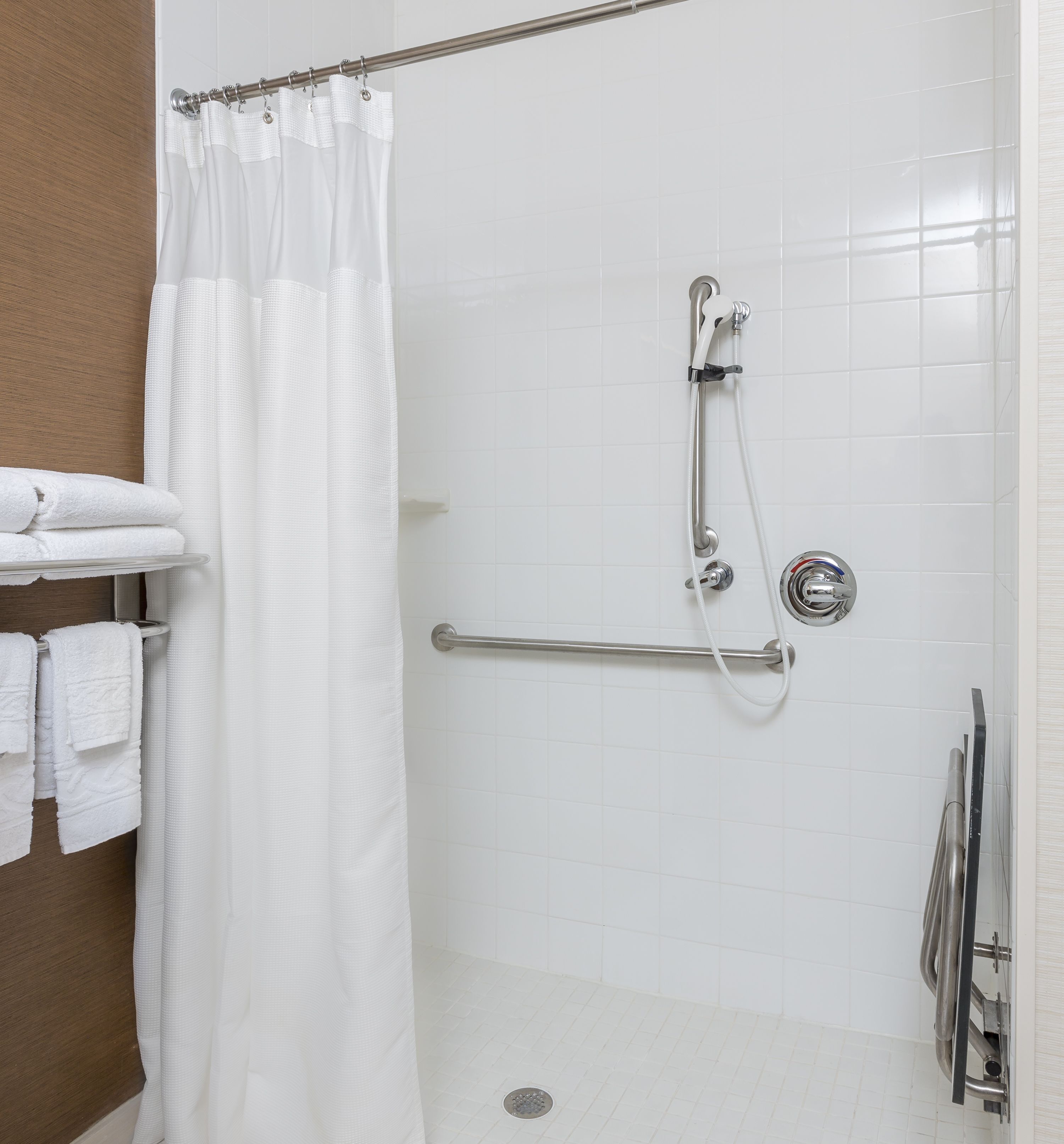 combined shower/bathtub, free toiletries, hair dryer, towels