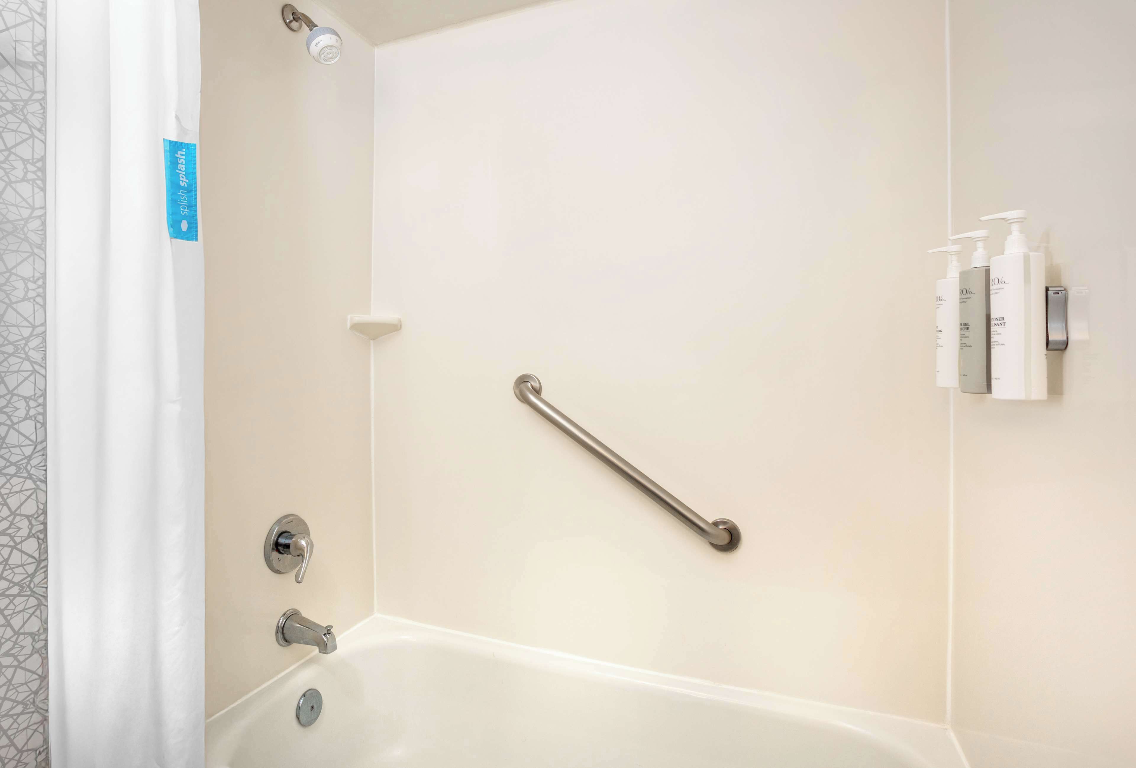 2 queen beds, non smoking | bathroom shower