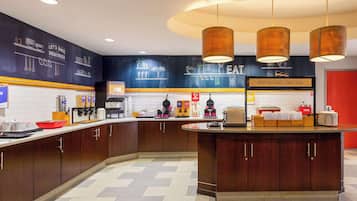 Desayuno bufé gratuito y diario