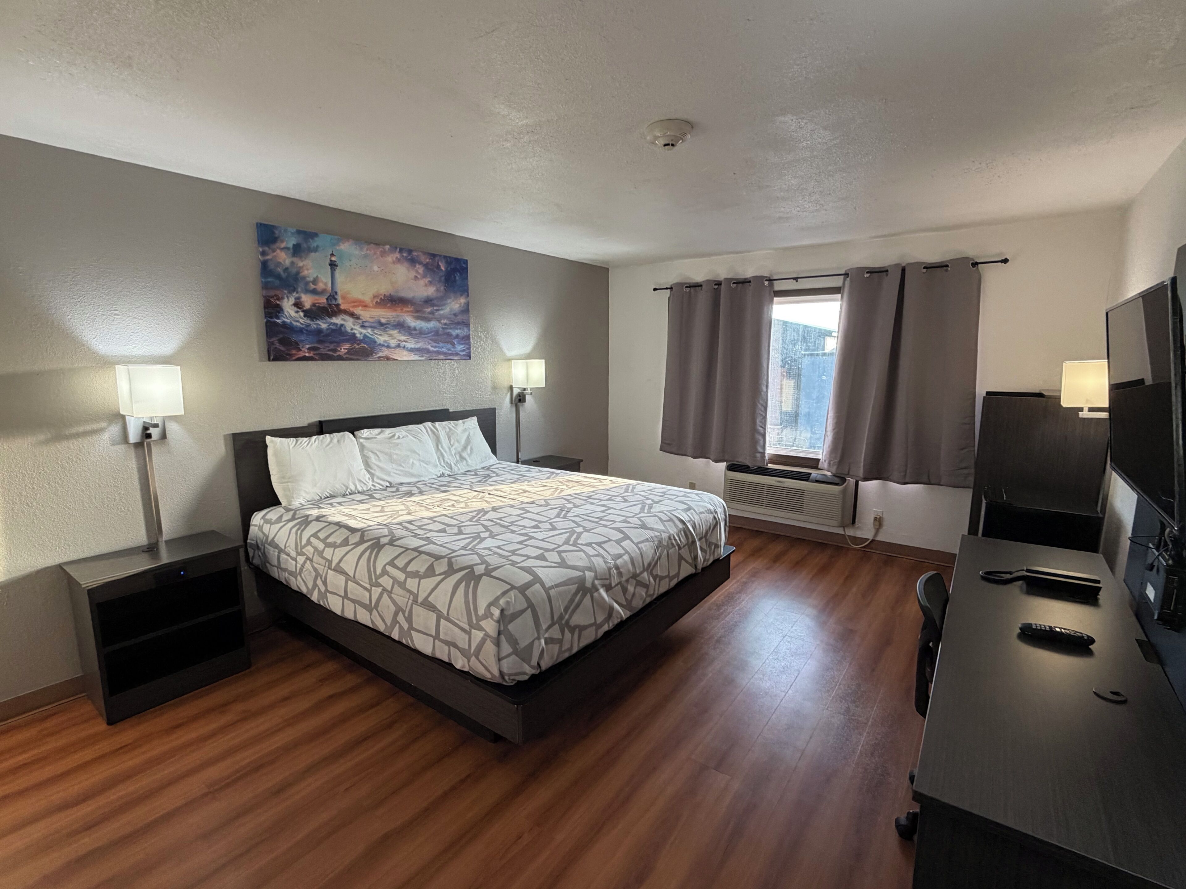 Bureau, Wi-Fi gratuit, draps fournis, réveils