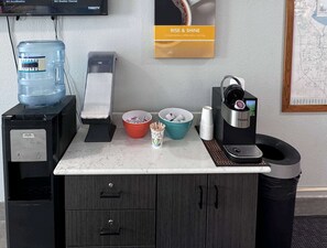 Restaurant - Motel 6 Fond Du Lac, WI (Fond du Lac)