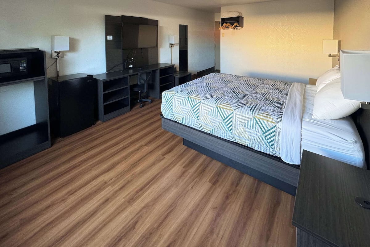 Desk, free WiFi, bed sheets, alarm clocks