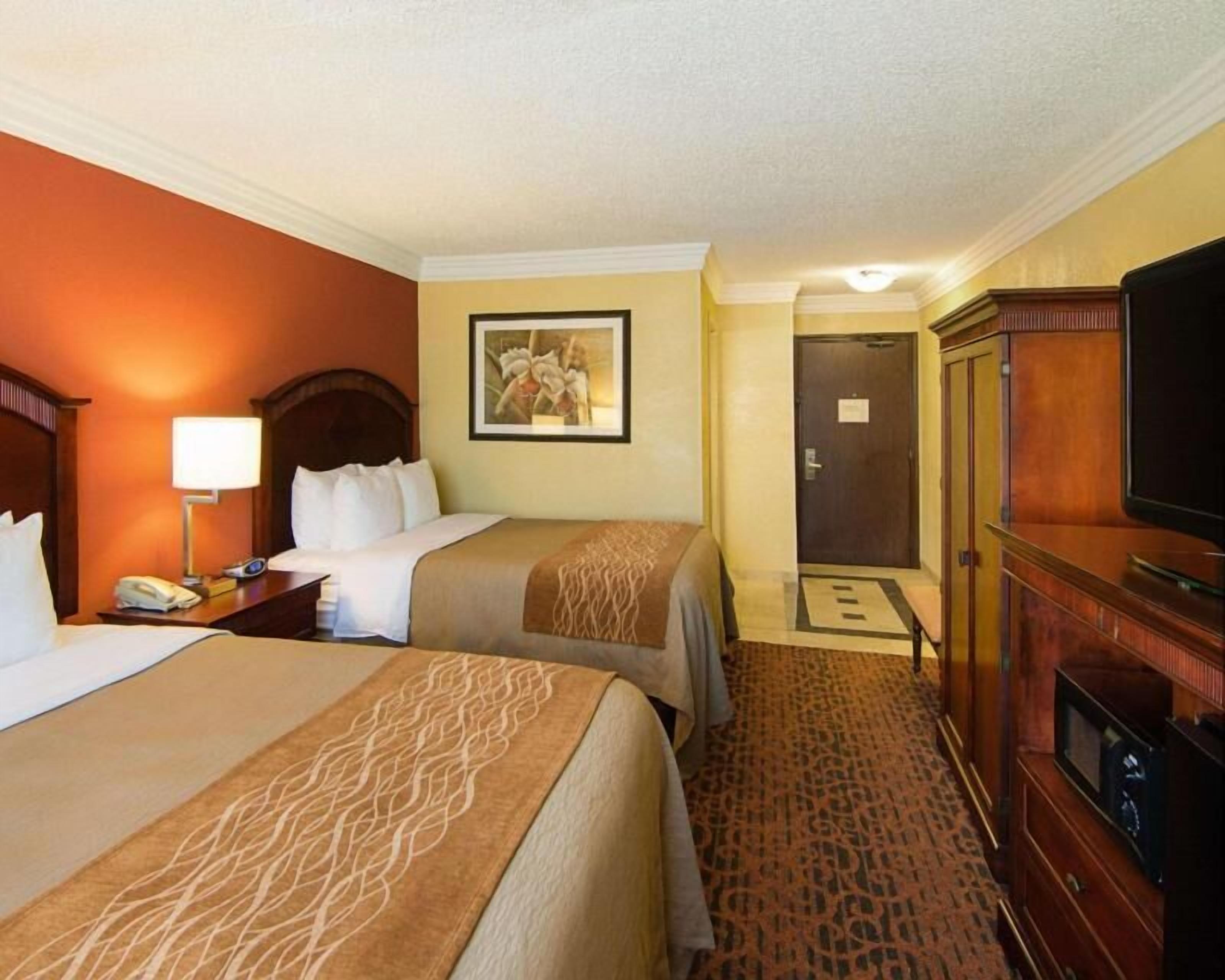 Premium bedding, pillow-top beds, in-room safe, desk