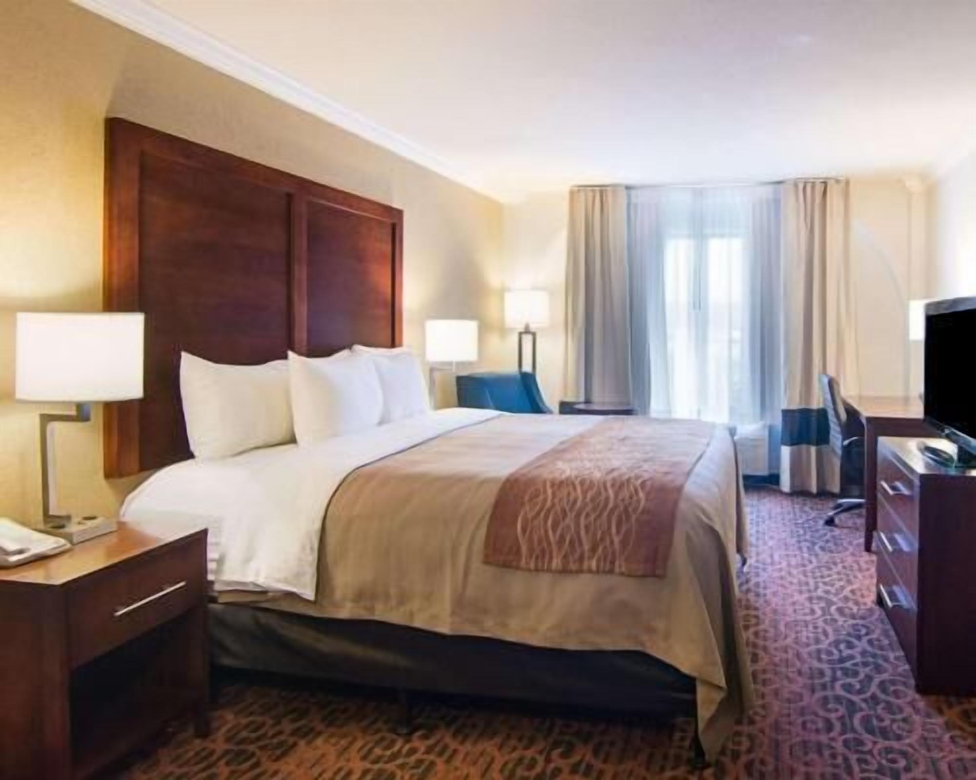 Premium bedding, pillow-top beds, in-room safe, desk