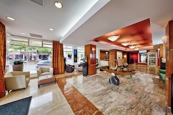 Hotel entrance and lobby at Courtyard by Marriott San Juan Miramar