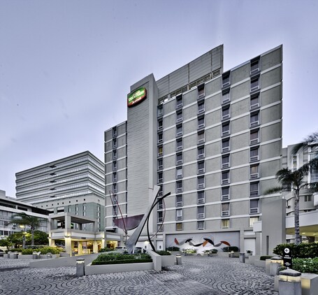 Courtyard by Marriott San Juan Miramar - Image 18