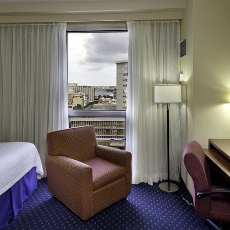 Courtyard by Marriott San Juan Miramar - Image 25
