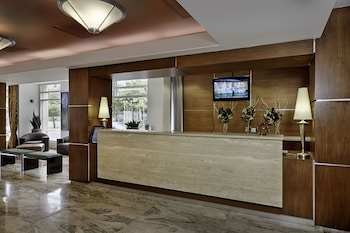 Reception area at Courtyard by Marriott San Juan Miramar