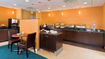 Free daily continental breakfast