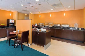 Free daily continental breakfast
