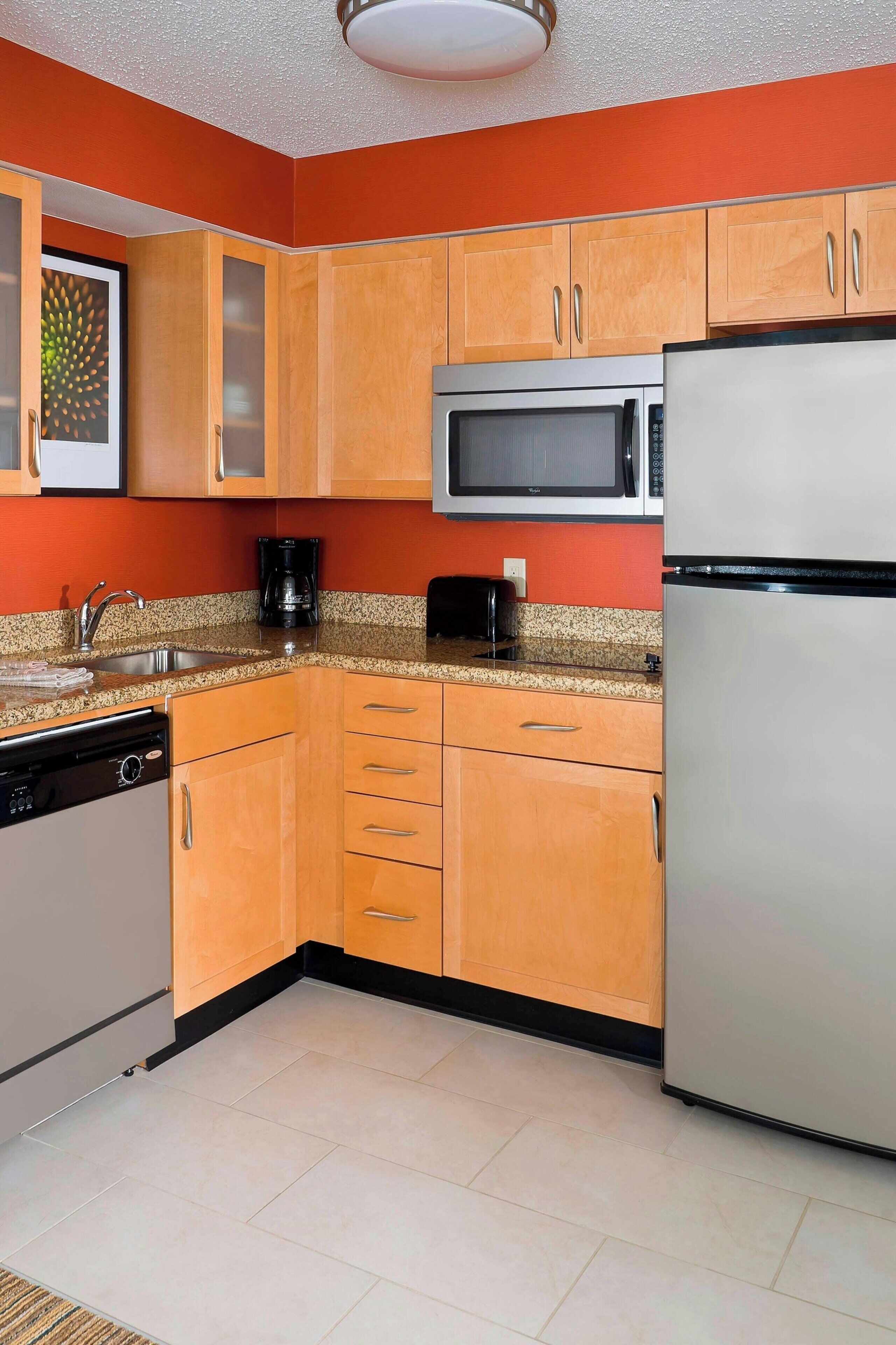 fridge, microwave, stovetop, dishwasher