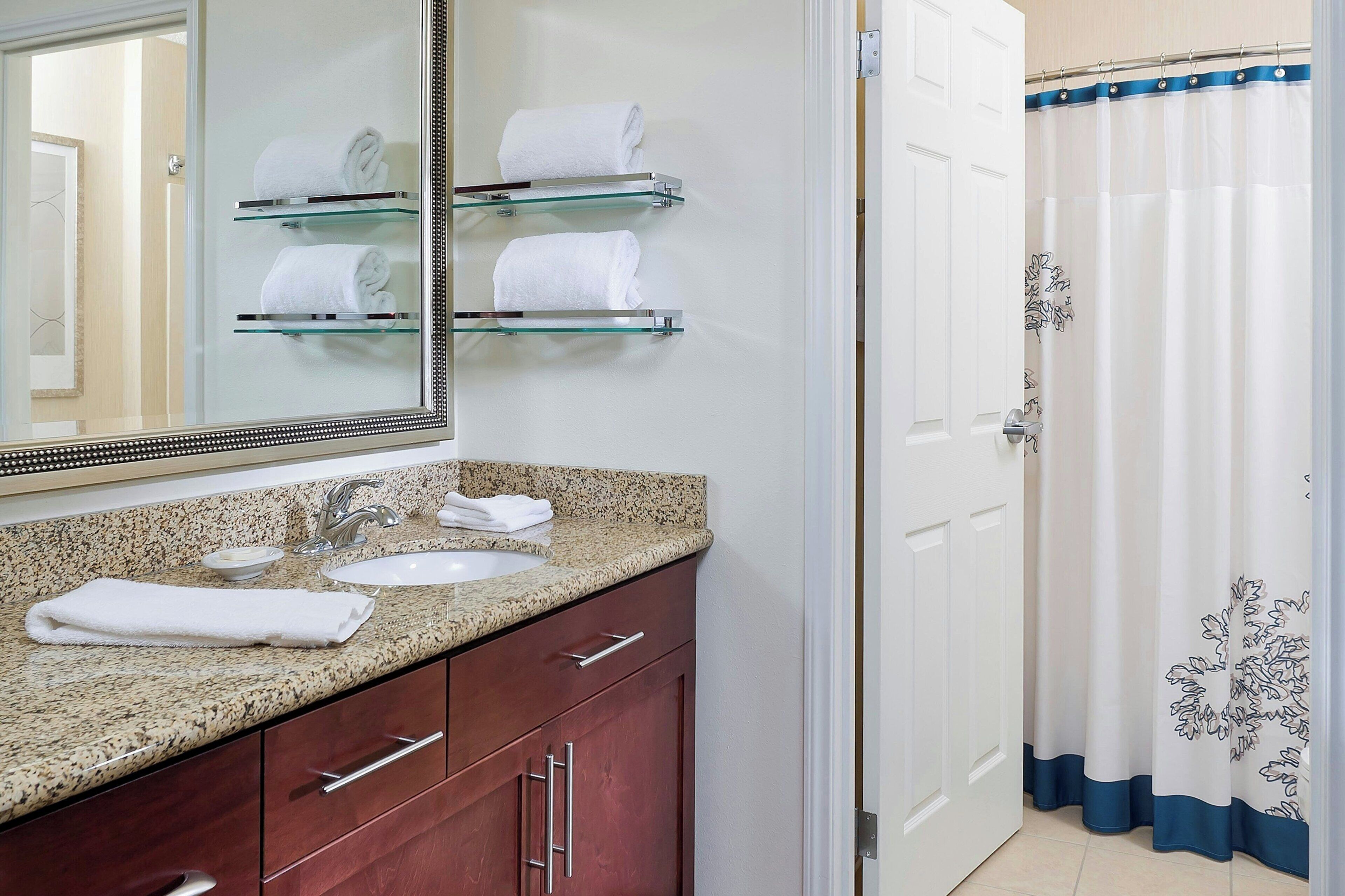 combined shower/bathtub, free toiletries, hair dryer, towels