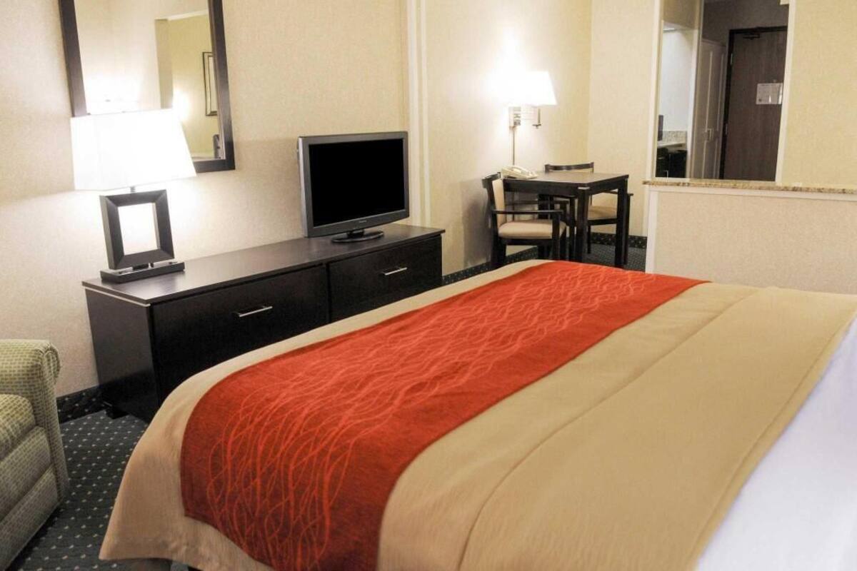 Ropa de cama de alta calidad y escritorio