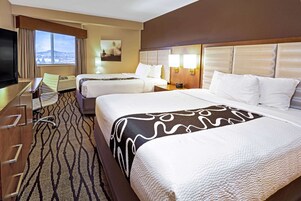 Ropa de cama de alta calidad y colchones con acolchado adicional