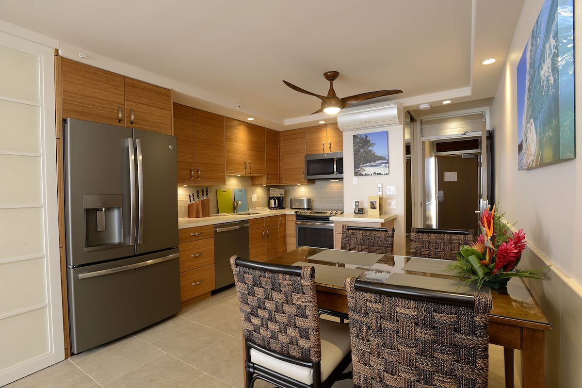 fridge, microwave, coffee/tea maker, freezer