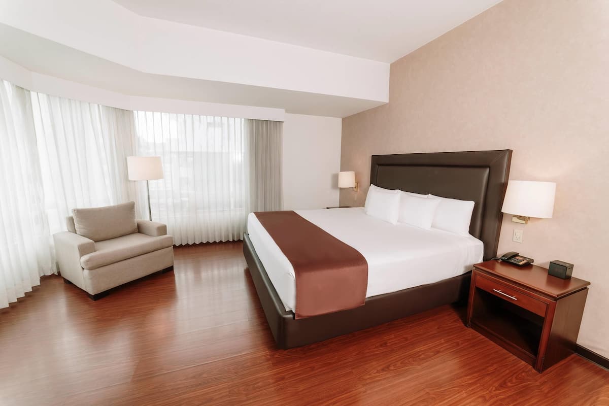 1 bedroom, pillowtop beds, in-room safe, desk