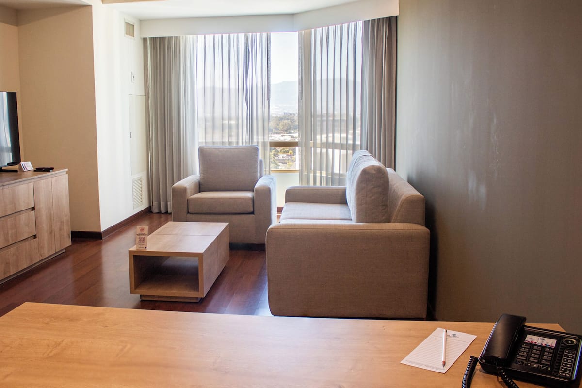 1 bedroom, pillowtop beds, in-room safe, desk