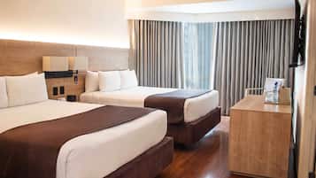 Suite, Multiple Beds, Non Smoking (Upgrade) | 1 bedroom, pillowtop beds, in-room safe, desk