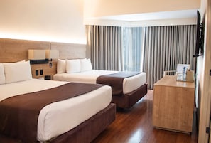 Suite, Multiple Beds, Non Smoking (Upgrade)